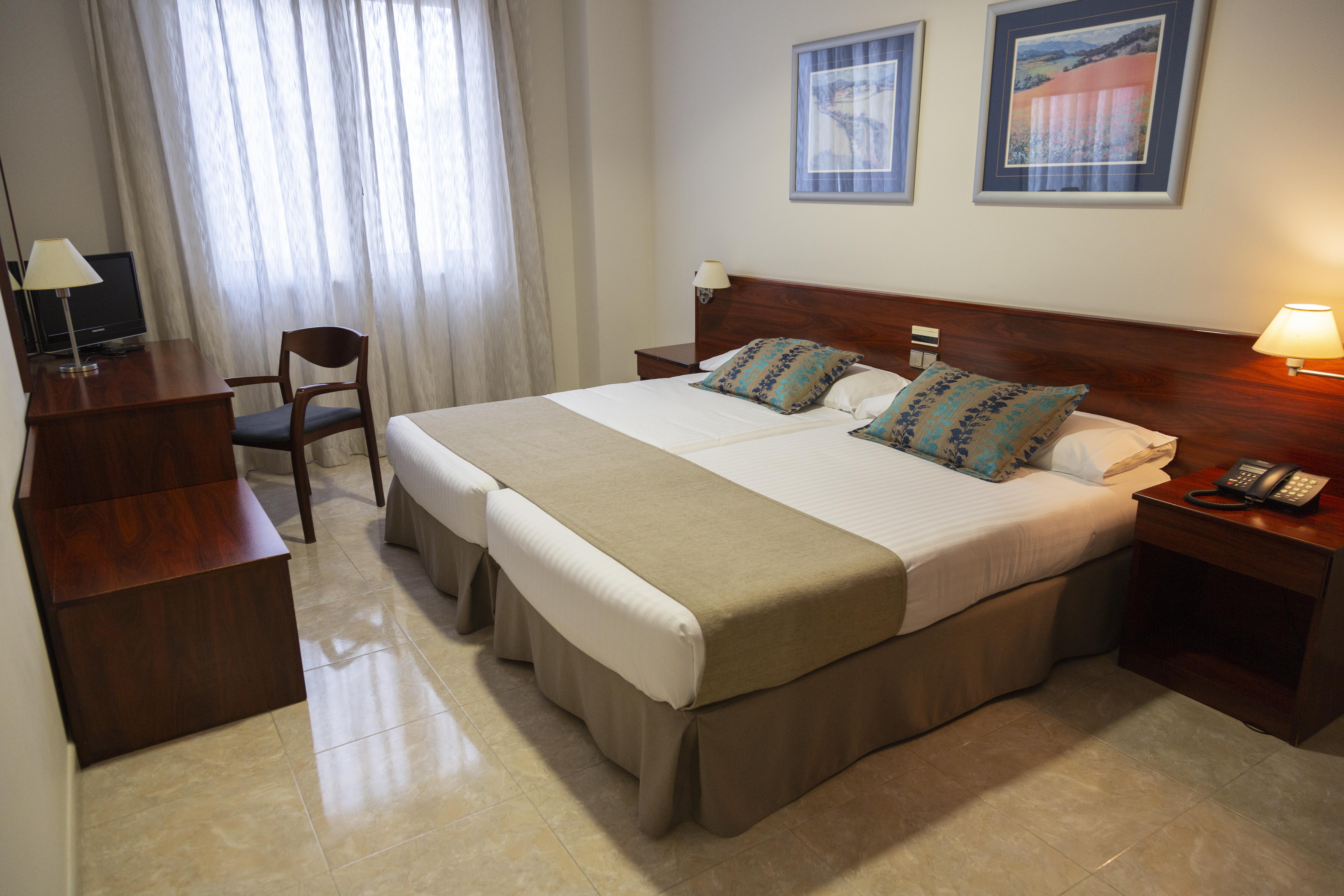 Checkin Valencia Ciscar Hotel Picanya Exterior photo