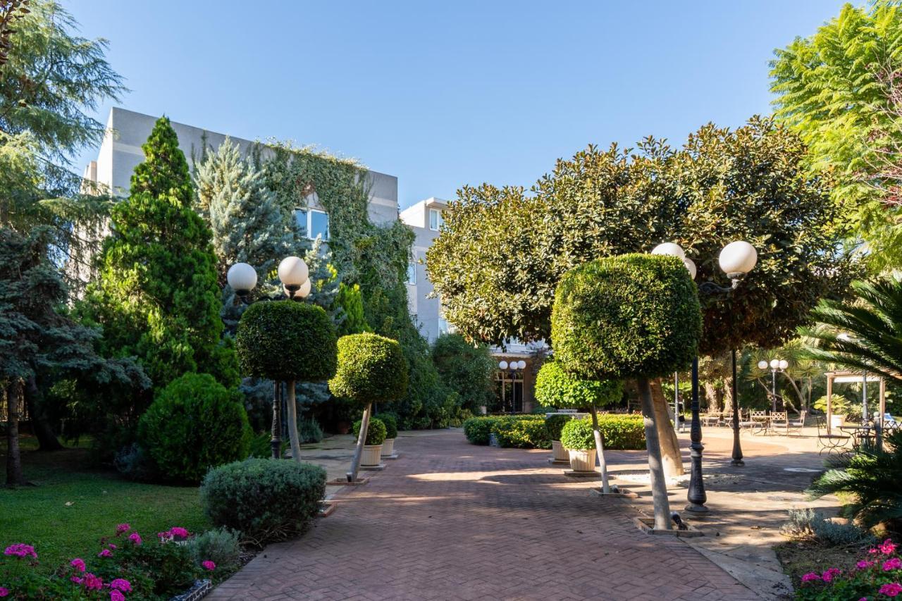 Checkin Valencia Ciscar Hotel Picanya Exterior photo