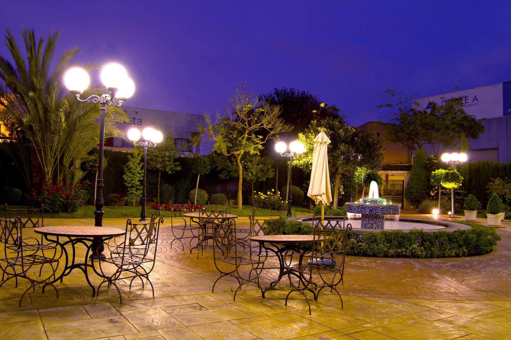 Checkin Valencia Ciscar Hotel Picanya Exterior photo